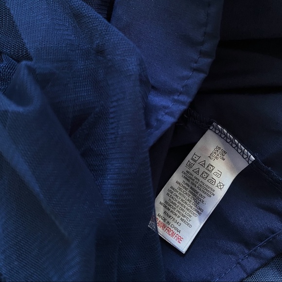 Tommy Bahama 4-piece 12M Baby Girl Outfit - Sweater, Leggings, Skirt, & Headband - Picture 8 of 8